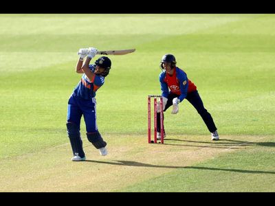 We were not able to build pressure with dot balls, can't repeat the mistake in WC: Mandhana