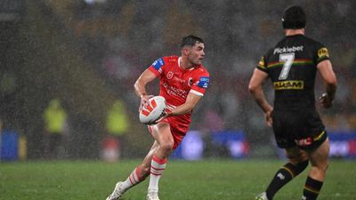 Flanagan addresses 'challenge' of father's Dragons exit