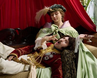 Madfabulous review – Callum Scott Howells shines as flamboyant aristocrat in hedonistic period romp