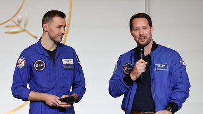 France shoots for the stars with back-to-back space firsts