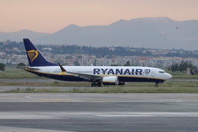 Passengers miss Ryanair flight following long queues at Toulouse airport border control