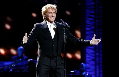 Barry Manilow fears his voice may not return after lung cancer surgery