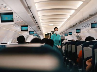 UK weighs nationwide flight ban for disruptive airline passengers