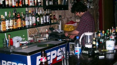Texas bartender says ‘quality’ of his work depends on whether he is tipped or not, slams critics who are missing out on his ‘phenomenal service’