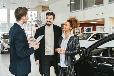 10 Features You Should Look for Before Buying a New Car