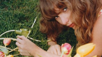 Taylor Swift Officially Crowned Richest Female Musician Ever With Updated $2 Billion Fortune
