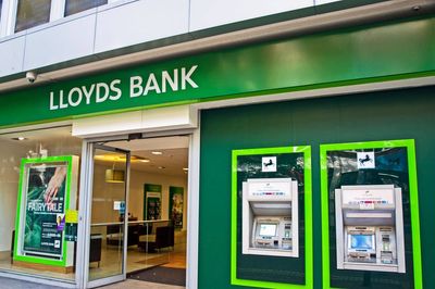 Lloyds, Halifax and Bank of Scotland apologise as customers hit by app outage