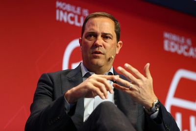 Despite his hectic schedule, Cisco CEO Chuck Robbins says he’s ‘the most responsive person in the company’—and looks for the same trait in new hires