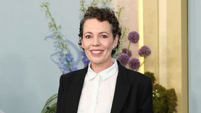 Not straight, not baggy, Olivia Colman proves barrel leg jeans are the flattering denim shape worth trying for summer
