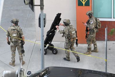 Chase bank hostage suspect identified as Army veteran who went AWOL