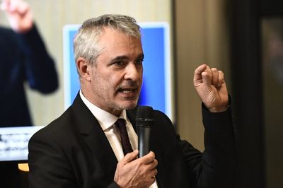 OECD warns of 'scarring effects,' recession scenarios—but finds 'no signs of widespread labour displacement' from AI