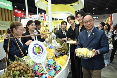 Small durians draw Japanese importers