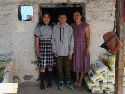 Migrant children separated under Trump policy face renewed family breakups