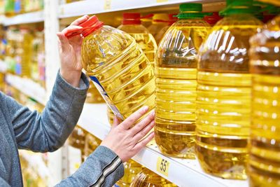 Govt moves to standardize edible oil pack sizes, industry sees boost for consumer transparency