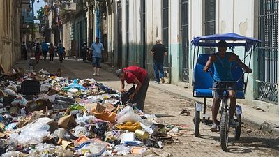 Cuba’s fuel crisis leaves Havana’s streets overflowing with rubbish