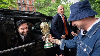 New York mayor Mamdani and Bastian Schweinsteiger unveil World Cup trophy