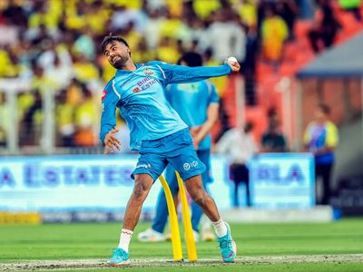 In Manav Suthar versus Harsh Dubey, pin great Ravichandran Ashwin has his eyes on the latter