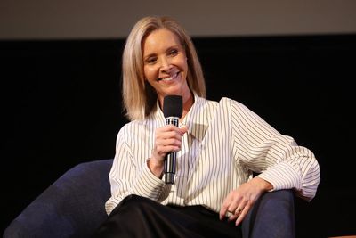 Friends star Lisa Kudrow admits she has finally watched hit TV sitcom decades later