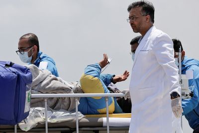 Mount Everest climber stranded for a week without food or oxygen rescued crawling back to Base Camp alone