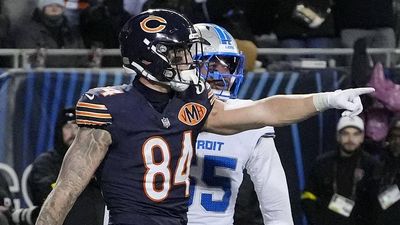 Colston Loveland, Tucker Kraft Among 2026 Fantasy Football Breakout Tight Ends