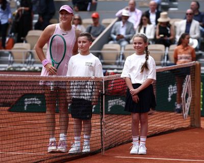 Andreeva dismantles nervous Kostyuk amid tense backdrop of Russia-Ukraine war