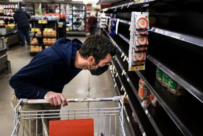 Middle-class Americans are ‘squeezing more life out of every dollar’ as credit card use increases and retail visits slow, Fed says