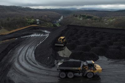 Trump uses wartime powers to dole out $700m to ‘clean, beautiful’ coal
