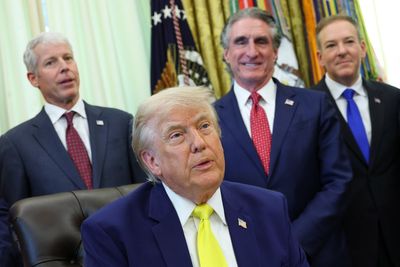 Trump bizarrely claims Lincoln Memorial is facing the wrong way as he floats latest icon upgrade
