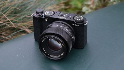 Free firmware has just turned two of Fujifilm’s cheapest mirrorless cameras into instant film shooters, finally bringing back support for printing without an app