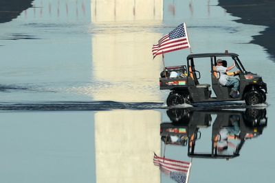 Lincoln Memorial Reflecting Pool begins filling with water after renovation