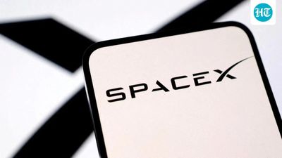 Wall Street giants tout SpaceX as Musk speaks at pre-IPO investor event