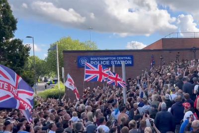 Henry Nowak Protesters Revive 'Take the Knee' Gesture in Challenge to UK Police