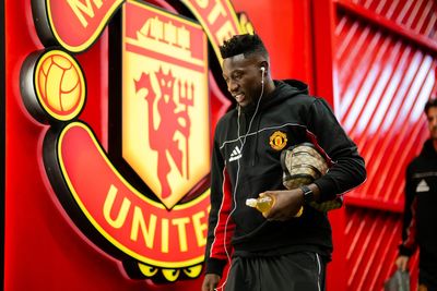 Manchester United star closes in on transfer as executive confirms talks