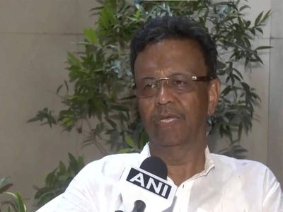 TMC's Firhad Hakim resigns as Kolkata mayor