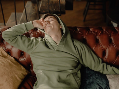 Psychology says people who get bored easily often aren’t understimulated, they’re used to operating at a higher baseline of stress