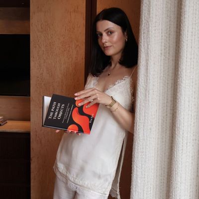 Trust Me, I'm a Neuro-Somatic Coach—Emotionally Regulated Women Do These 6 Things Differently