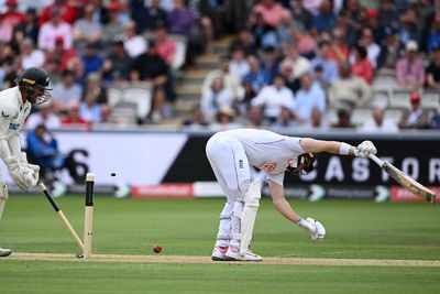 ‘Poor’ Lord’s pitch criticised after unfortunate Jacob Bethell dismissal