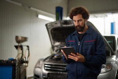 10 Car Sounds Mechanics Say You Should Never Ignore