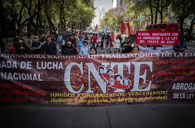 The World Cup Shadow: Mexico Teachers' Union Strike Escalates Days Before Kickoff