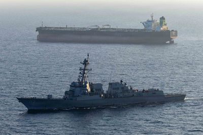 Iran ‘fires warning shots’ at US destroyers in Gulf of Oman