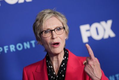 Former ‘Glee’ star Jane Lynch says the secret to career success isn’t a 10-year plan: ‘Life doesn't care about your timeline’