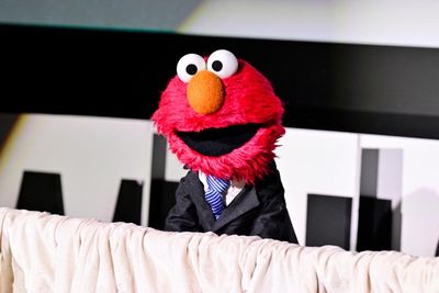 ‘Pick a side coward’: even-handed Elmo enrages New York Knicks fans