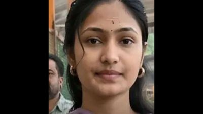 Indian student fights for life in Chicago after 25-ft fall at subway station, family seeks help
