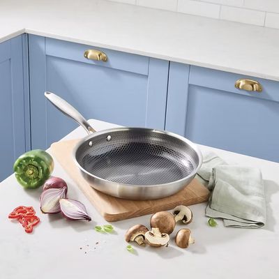 Aldi's £15 Hex Fry pan is a dead-ringer for this Gordon Ramsay-approved £169 Hexclad pan – this is how the two metal utensil safe pans compare
