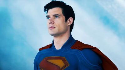 Superman hits Lex Luthor with a 1A in new Man of Tomorrow set video