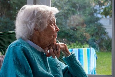 7 Safety Habits Every Senior Living Alone Should Master