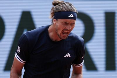 Zverev to face Cobolli in French Open final after beating Mensik