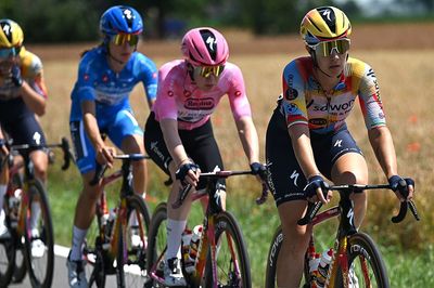 Giro d'Italia Women leader Anna van der Breggen among multiple fallers in a mass crash on stage 7