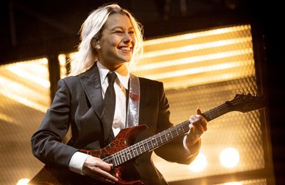 What has Phoebe Bridgers banned from her upcoming tour?