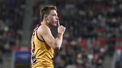 Morris puts 'belted' Suns to sleep with career haul